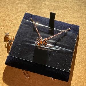 SWAROVSKI SWAN PENDANT